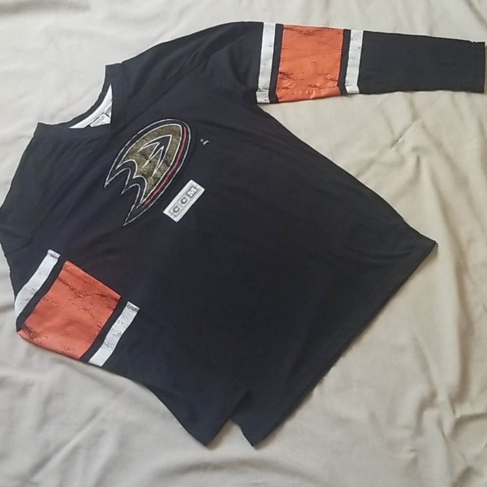 NHL Anaheim Ducks Long Sleeved Jersey Tee by CCM - Picture 2 of 13